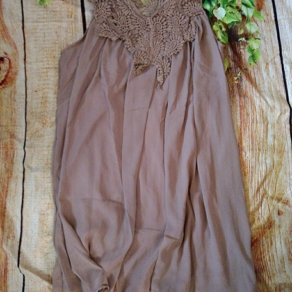 Sexy Crochet & Chiffon 👗firm $15 each - Picture 4 of 5